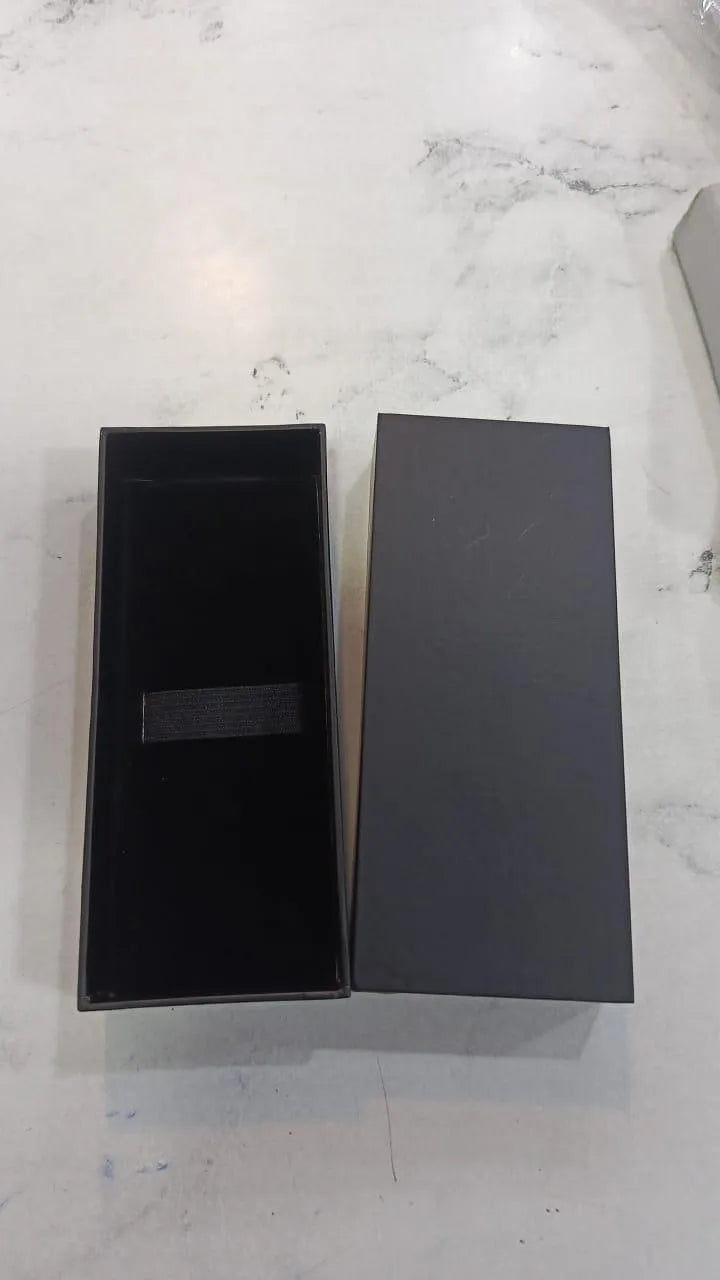 Black Hardboard Gift Box for Watches & Jewelry