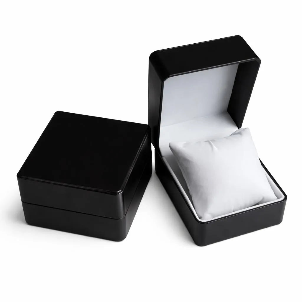 Black Minimalist Gift Box for Elegant Presentation
